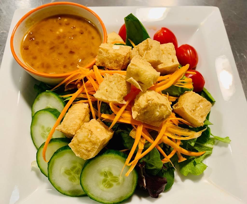 Thai Smile Vermont | restaurant | 1024 Waterbury Stowe Rd, Waterbury, VT 05676, USA | 8028828275 OR +1 802-882-8275