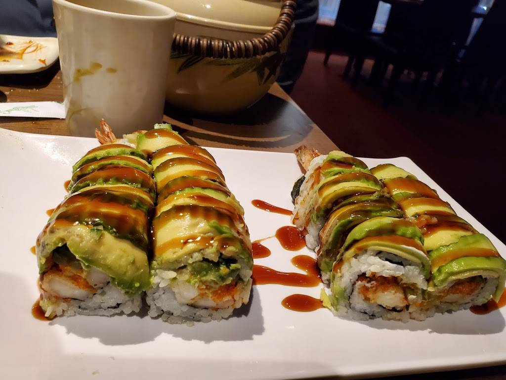 Hockey Sushi | restaurant | 1840 Lansdowne St, Peterborough, ON K9K 2M9, Canada | 7058763337 OR +1 705-876-3337