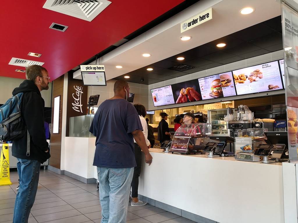 McDonalds | cafe | 224 W Kalamazoo Ave, Kalamazoo, MI 49007, USA | 2693823800 OR +1 269-382-3800