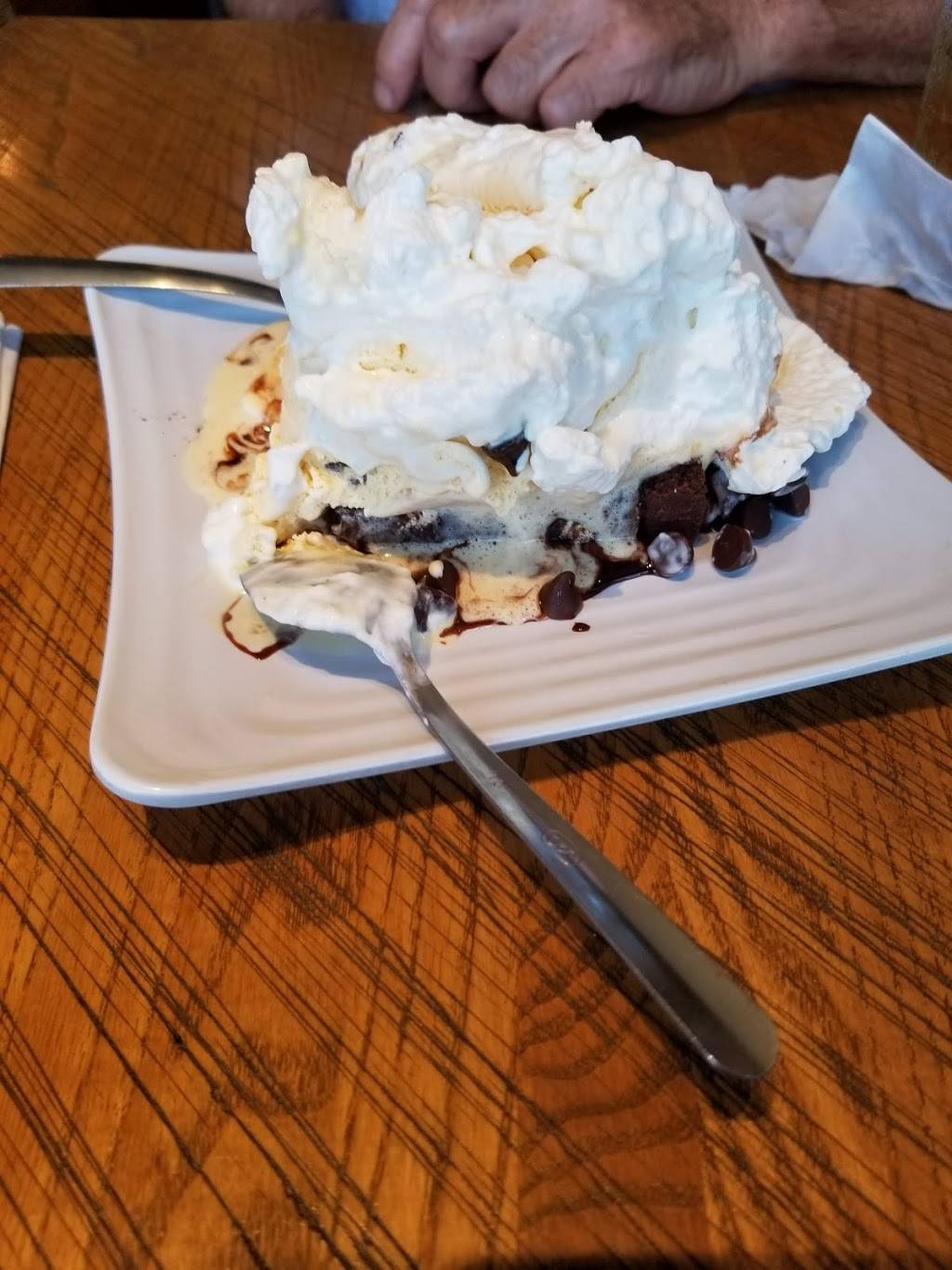 Flat Top Grill | restaurant | SHOPPES AT COLLEGE HILLS, 307 S, Veterans Pkwy #500, Normal, IL 61761, USA | 3094541300 OR +1 309-454-1300