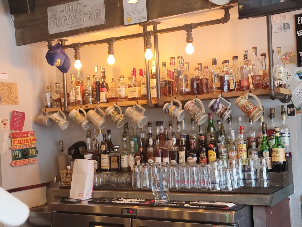 Renegades Pub | restaurant | 1004 Bennington St, Boston, MA 02128, USA | 6174187690 OR +1 617-418-7690