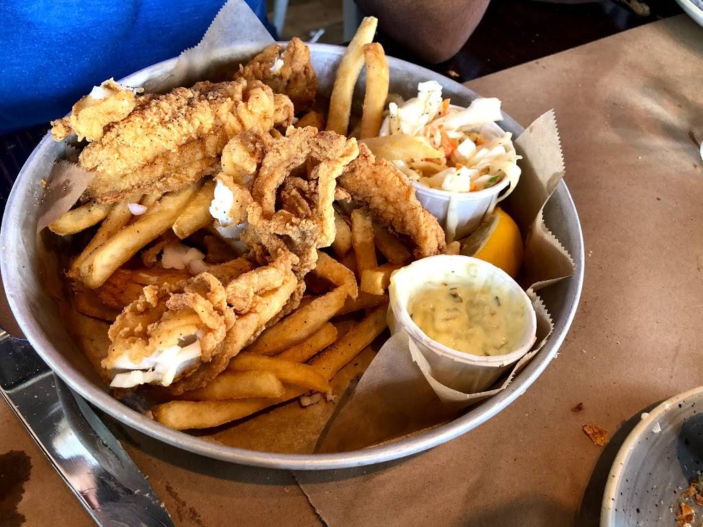 Legal Harborside | restaurant | 270 Northern Ave, Boston, MA 02210, USA | 6174772900 OR +1 617-477-2900