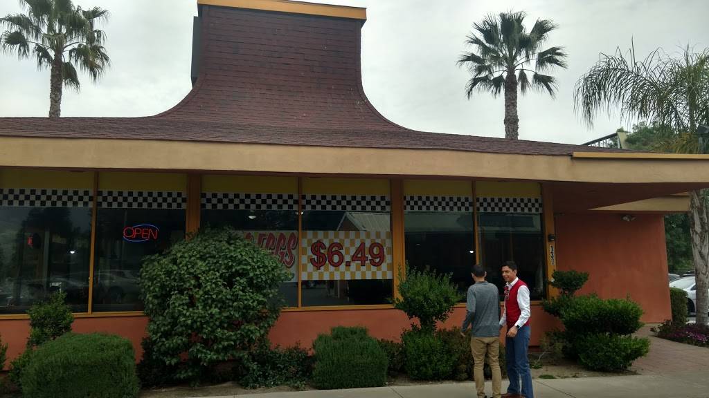 Hot Rod Diner | restaurant | 130 S Walnut Rd, Turlock, CA 95380, USA | 2096693500 OR +1 209-669-3500