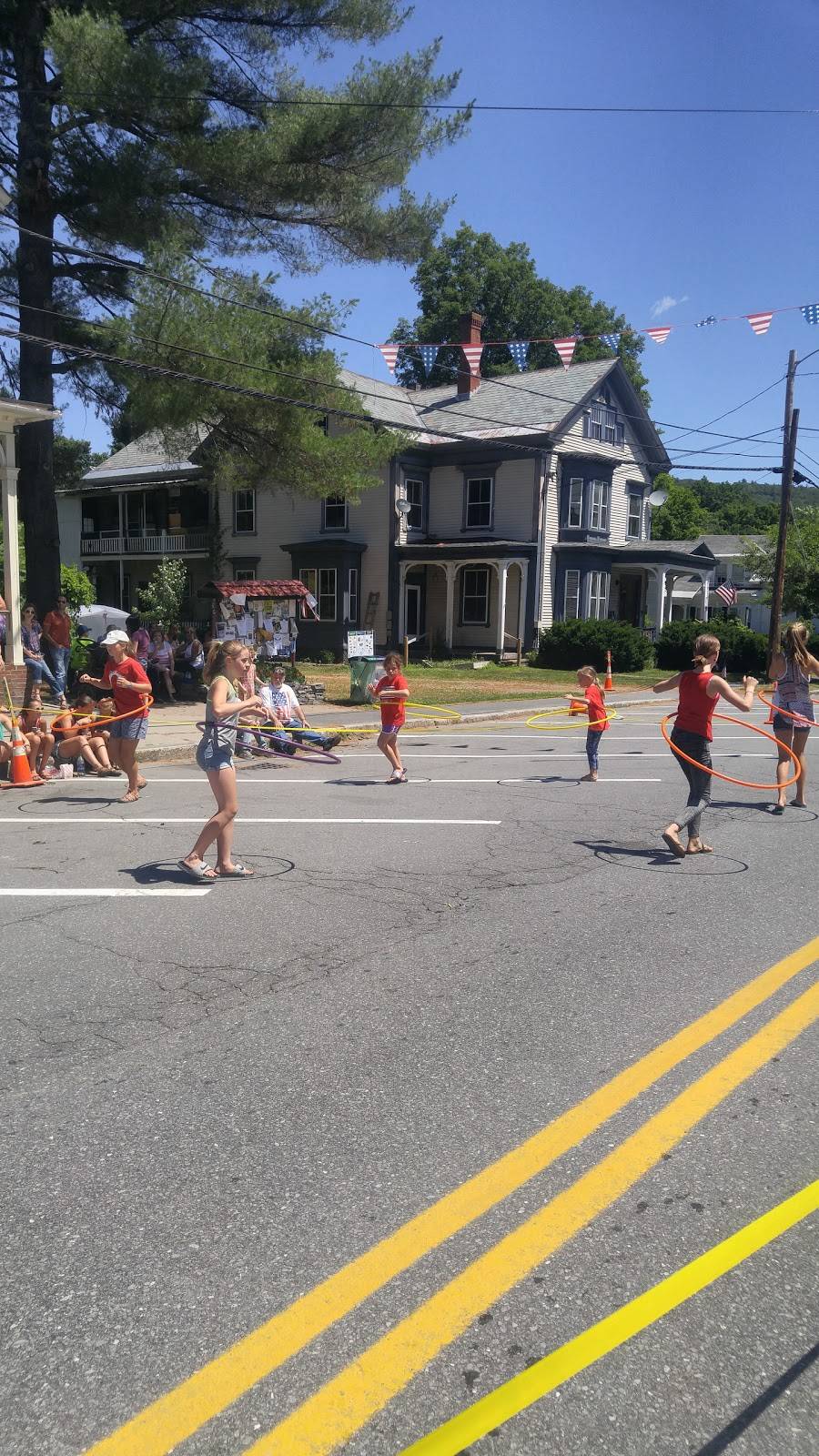 The Saxtons River Inn | restaurant | 27 Main St, Saxtons River, VT 05154, USA | 8028692110 OR +1 802-869-2110