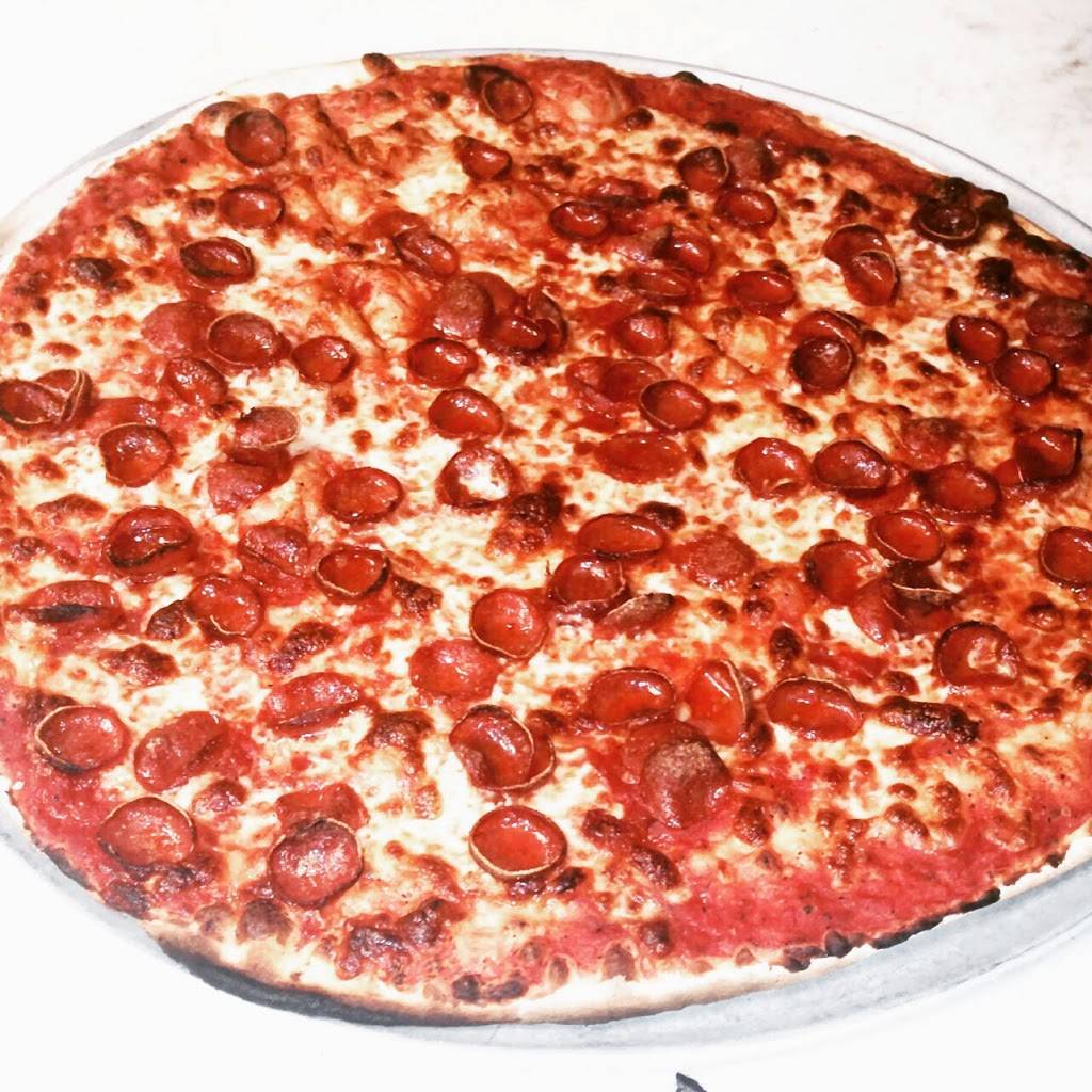 Freddies Restaurant And Pizzeria | meal delivery | 563 Broadway, Long Branch, NJ 07740, USA | 7322220931 OR +1 732-222-0931