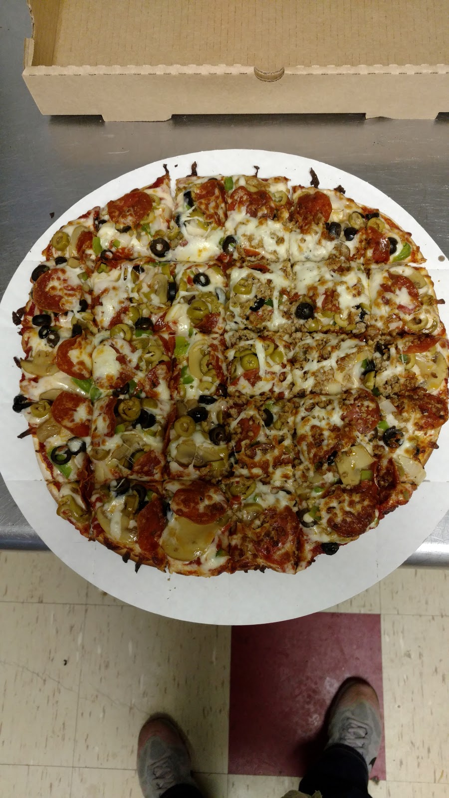 The Lodge Cafe | restaurant | 210 Norwegian Dr, Eaton, OH 45320, USA | 9374720444 OR +1 937-472-0444