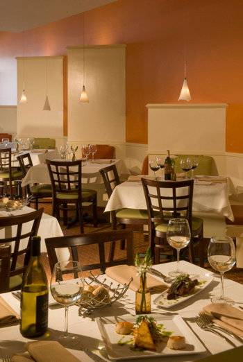 Savinos | restaurant | 449 Common St, Belmont, MA 02478, USA | 6174843499 OR +1 617-484-3499