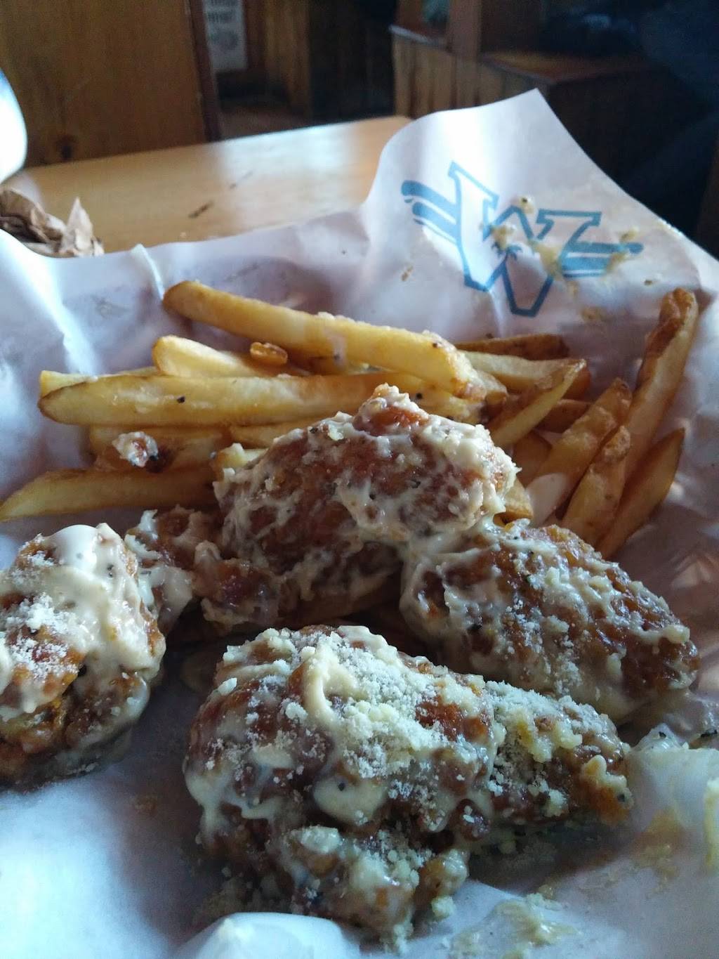 Wild Wing | restaurant | 237 Mapleview Dr E #12, Barrie, ON L4N 0W5, Canada | 7057226090 OR +1 705-722-6090