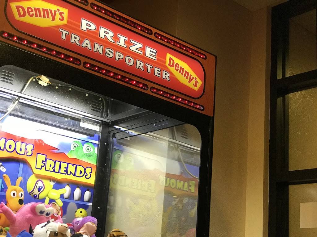 Dennys | restaurant | 233 S 3rd St, Terre Haute, IN 47807, USA | 8122340699 OR +1 812-234-0699