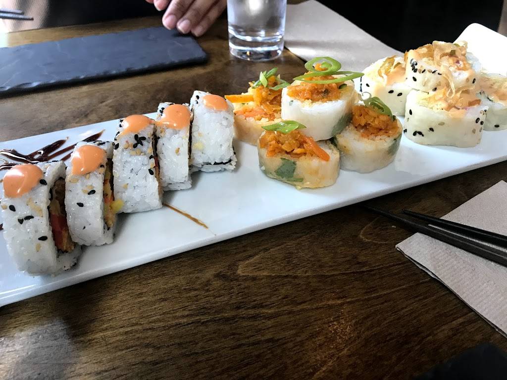 Sushi Taxi | restaurant | 4240 Boulevard des Forges, Trois-Rivières, QC G8Y 1W3, Canada | 8193793838 OR +1 819-379-3838
