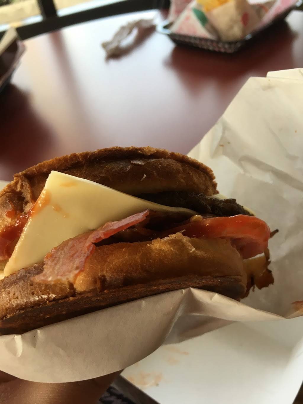 Jack in the Box | restaurant | 4210 N Central Expy, Dallas, TX 75206, USA | 2148233650 OR +1 214-823-3650