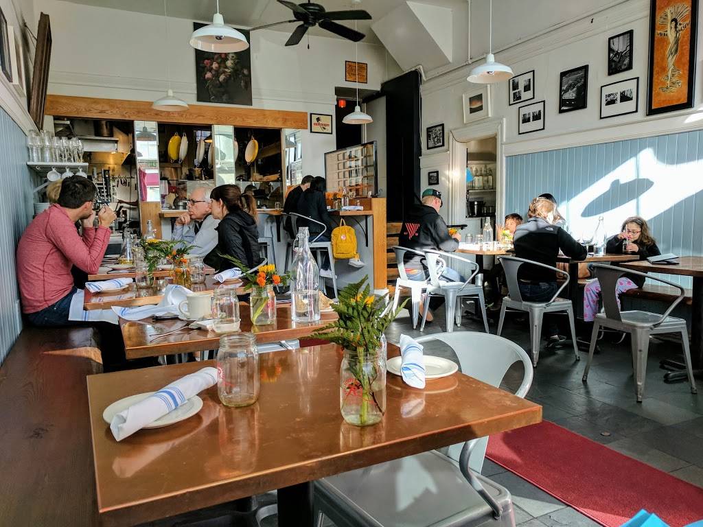 Red Hill Station | restaurant | 803 Cortland Ave, San Francisco, CA 94110, USA | 4157570480 OR +1 415-757-0480