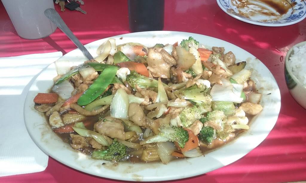 Ginas Restaurant | restaurant | 3614, 1186, E N Pacific Hwy, Woodburn, OR 97071, USA | 5039812100 OR +1 503-981-2100