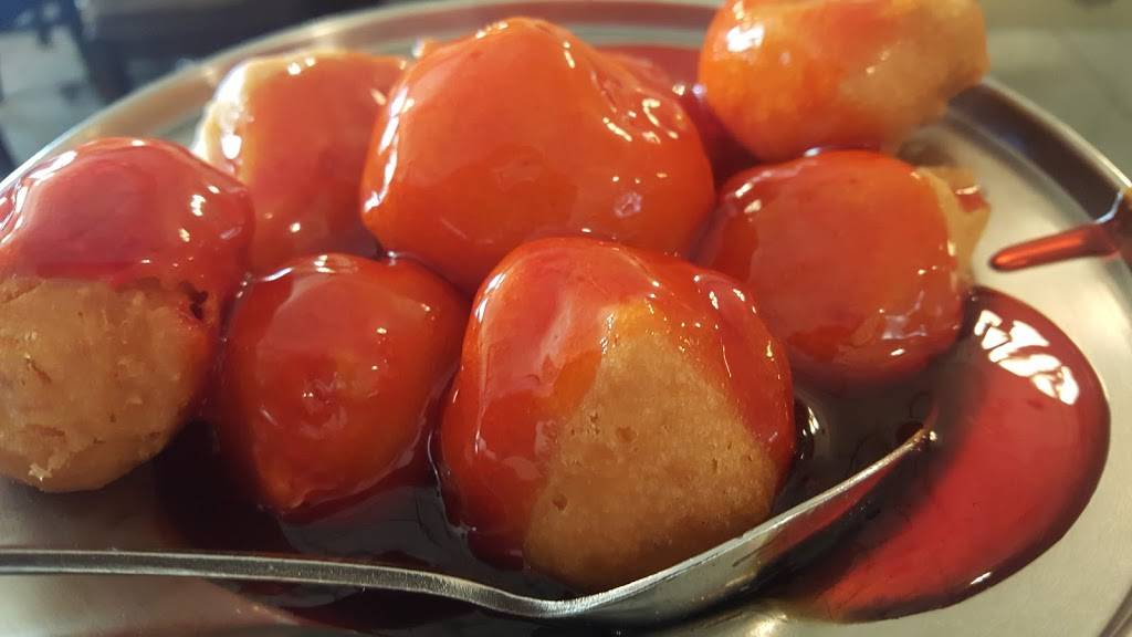 Golden Crown Restaurant | restaurant | 421 St Clair St, Chatham, ON N7L 3K4, Canada | 5193513787 OR +1 519-351-3787