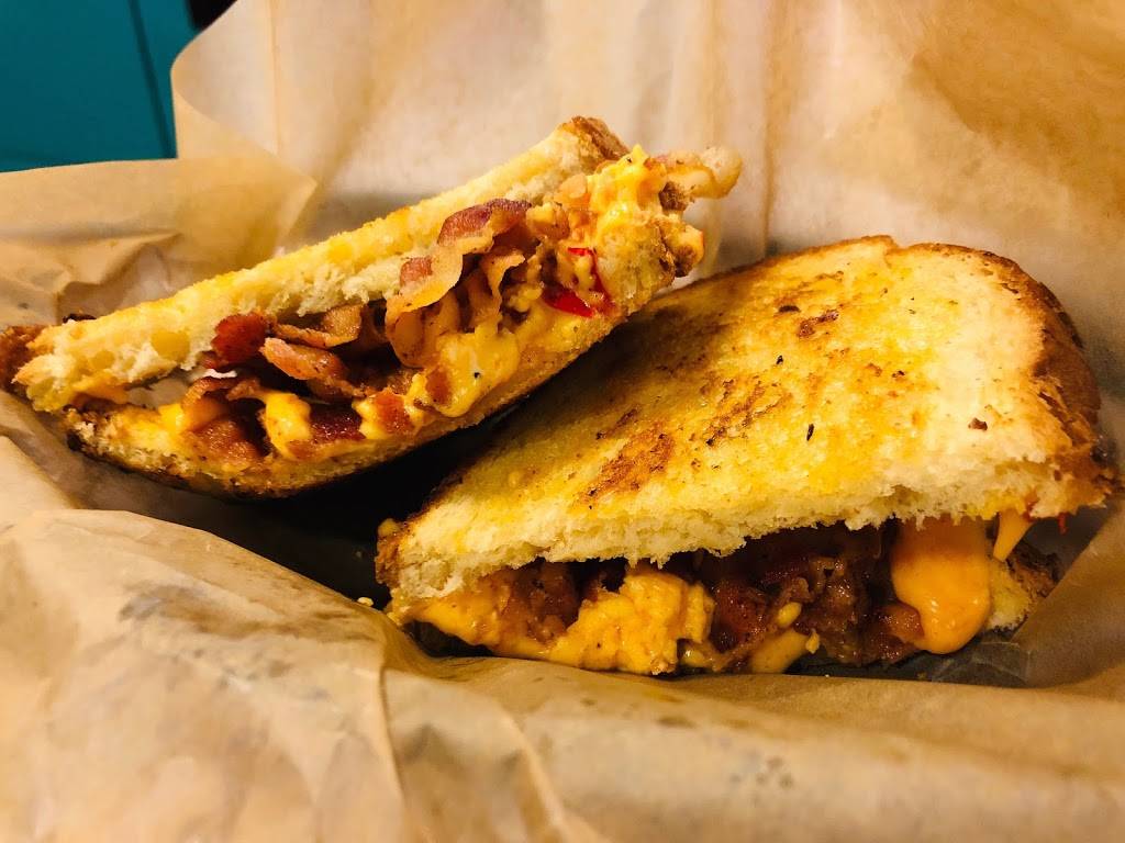 Hwy 55 Burgers Shakes & Fries | restaurant | 9314 Kingston Pike, Knoxville, TN 37922, USA | 8658517304 OR +1 865-851-7304