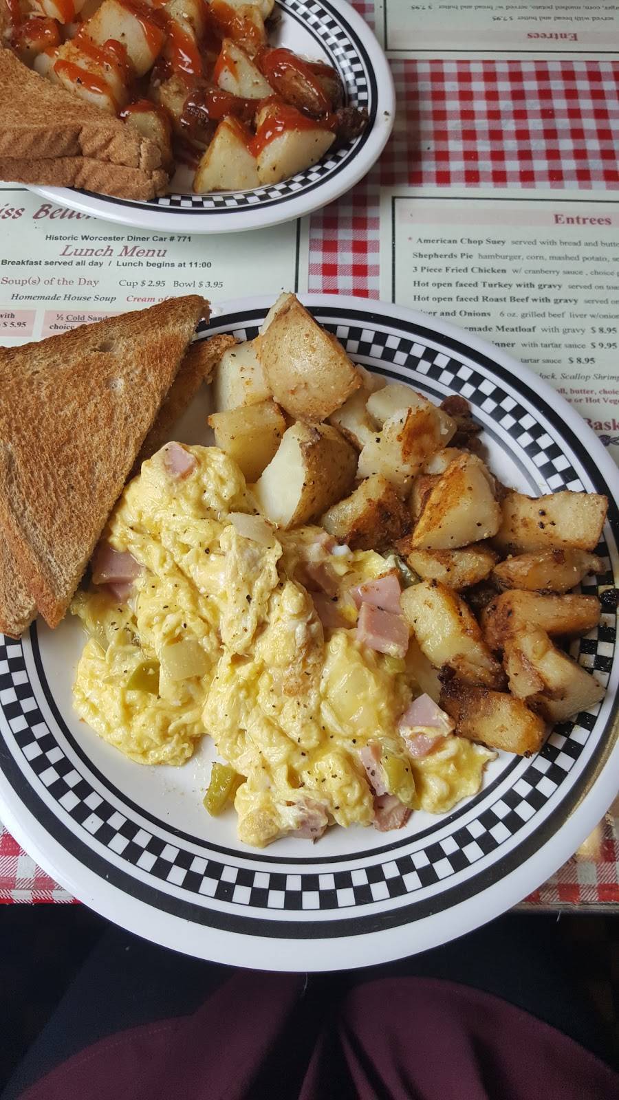 Miss Bellows Falls | restaurant | 90 Rockingham St, Bellows Falls, VT 05101, USA | 8024633700 OR +1 802-463-3700