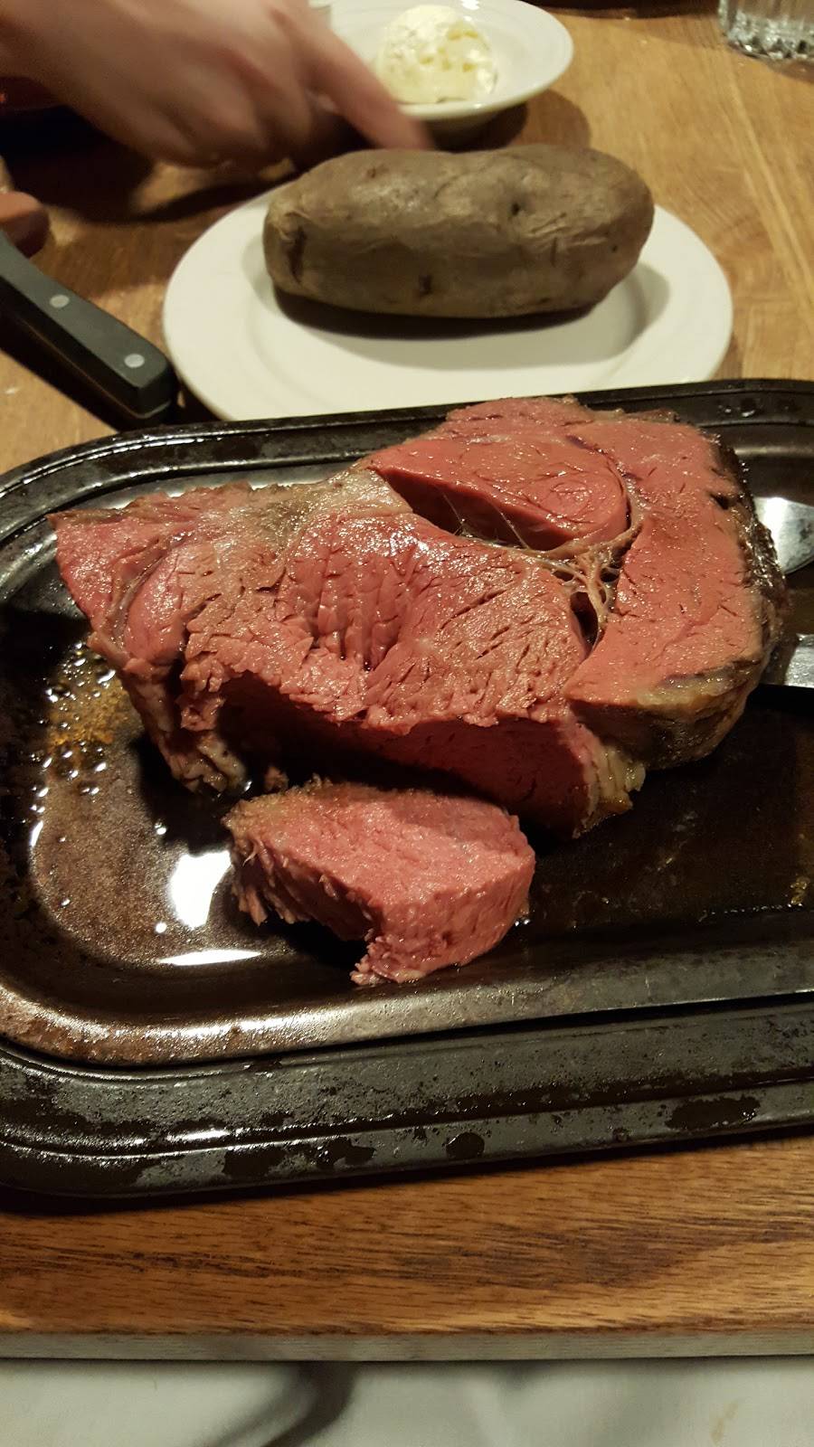 Lariat Steakhouse | restaurant | 2232 W Glen Ave, Peoria, IL 61614, USA | 3096914731 OR +1 309-691-4731