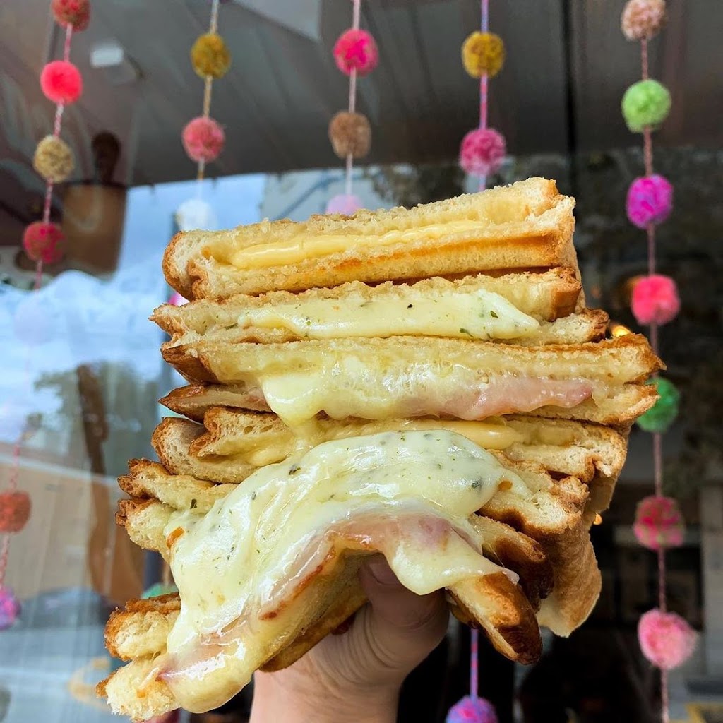 Mesquite Creek Outfitters Del Rio | restaurant | 800 S Main St, Del Rio, TX 78840, USA | 8304886960 OR +1 830-488-6960