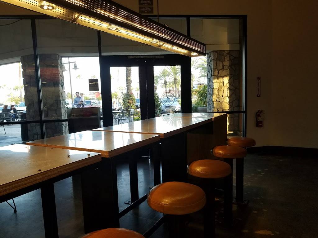 Chipotle Mexican Grill | restaurant | 7101 Yorktown Ave Ste 109, Huntington Beach, CA 92648, USA | 6572047171 OR +1 657-204-7171