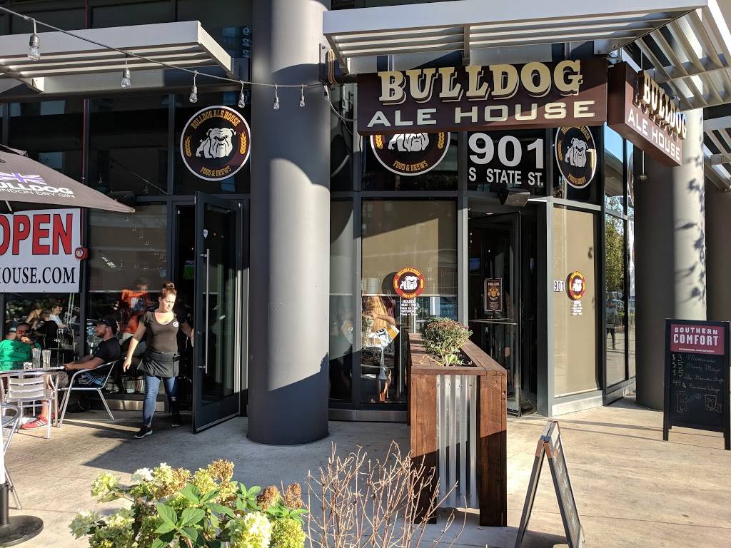 Bulldog Ale House | restaurant | 901 S State St, Chicago, IL 60605, USA | 3125830333 OR +1 312-583-0333