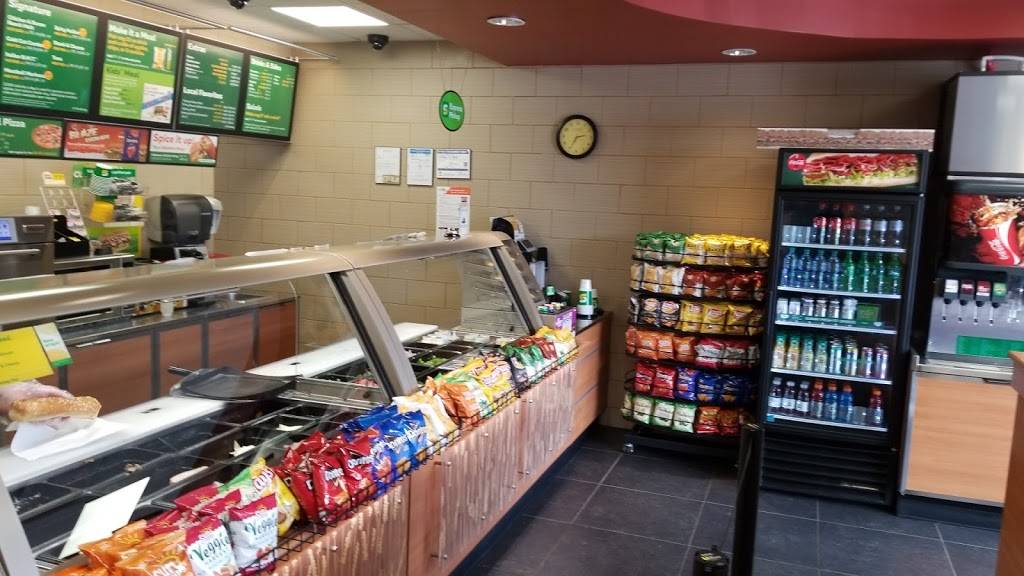 Subway | meal takeaway | 4722 NE Vivion Rd, Kansas City, MO 64119, USA | 8168595375 OR +1 816-859-5375