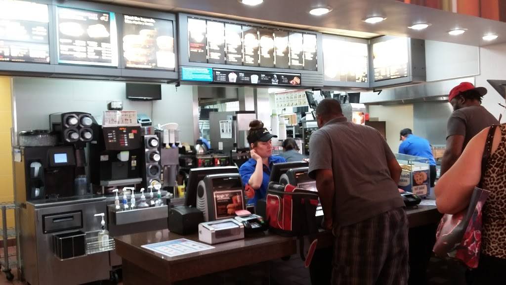 McDonalds | cafe | 2400 Alliance Gateway Fwy, Fort Worth, TX 76177, USA | 8173379696 OR +1 817-337-9696