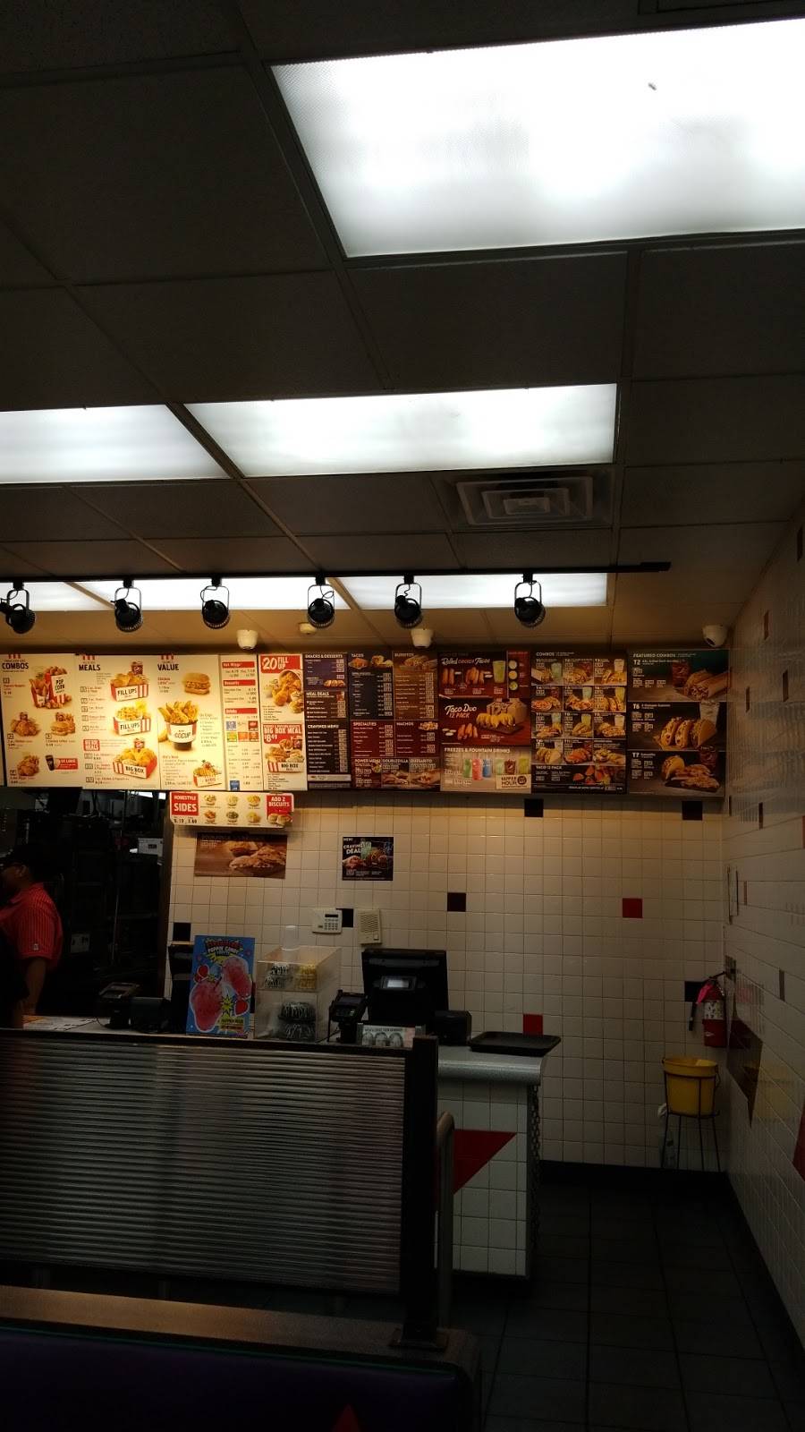 KFC | restaurant | 5315 Rigsby Ave, San Antonio, TX 78222, USA | 2106480352 OR +1 210-648-0352