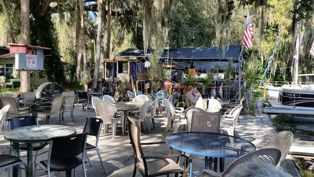 Palm Gardens Restaurant and Marina | restaurant | 1661 Palm Garden St, Tavares, FL 32778, USA | 3523432024 OR +1 352-343-2024