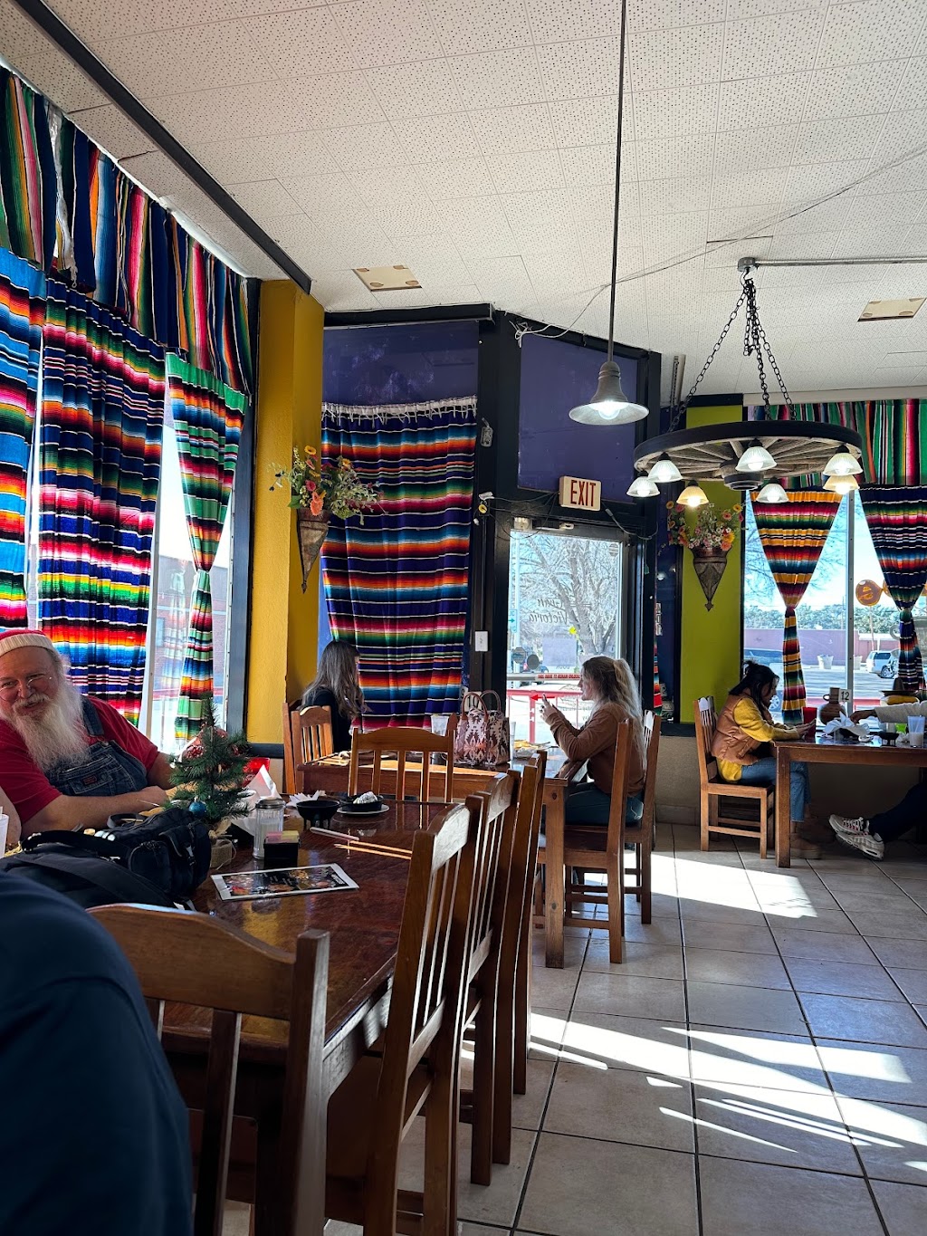 La Gran Victoria | restaurant | 401 N Richardson Ave, Roswell, NM 88201, USA | 5758405290 OR +1 575-840-5290