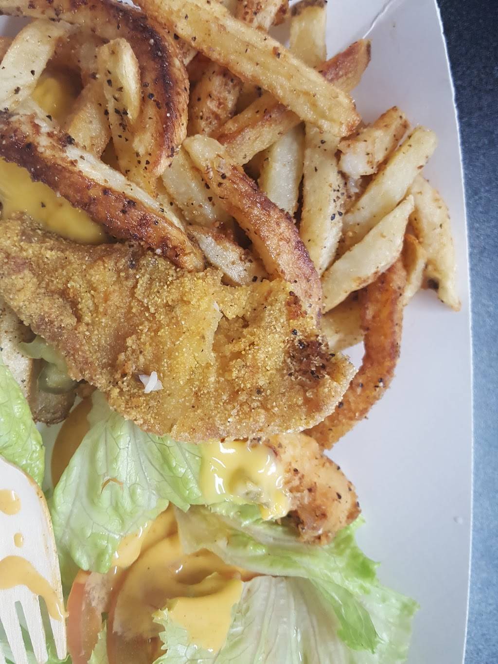 The MUNCHIE SPOT | restaurant | 5006 Bennington St, Houston, TX 77028, USA | 8323220218 OR +1 832-322-0218