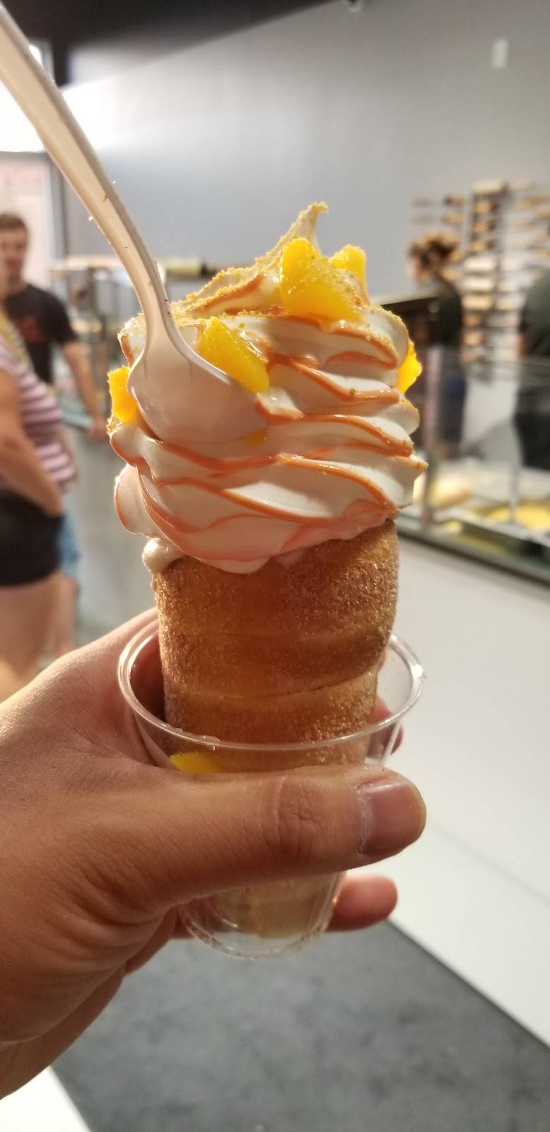 Chimney Cake Shop | restaurant | 1786 Stone Church Rd E, Hamilton, ON L8W 3P8, Canada | 9055603884 OR +1 905-560-3884