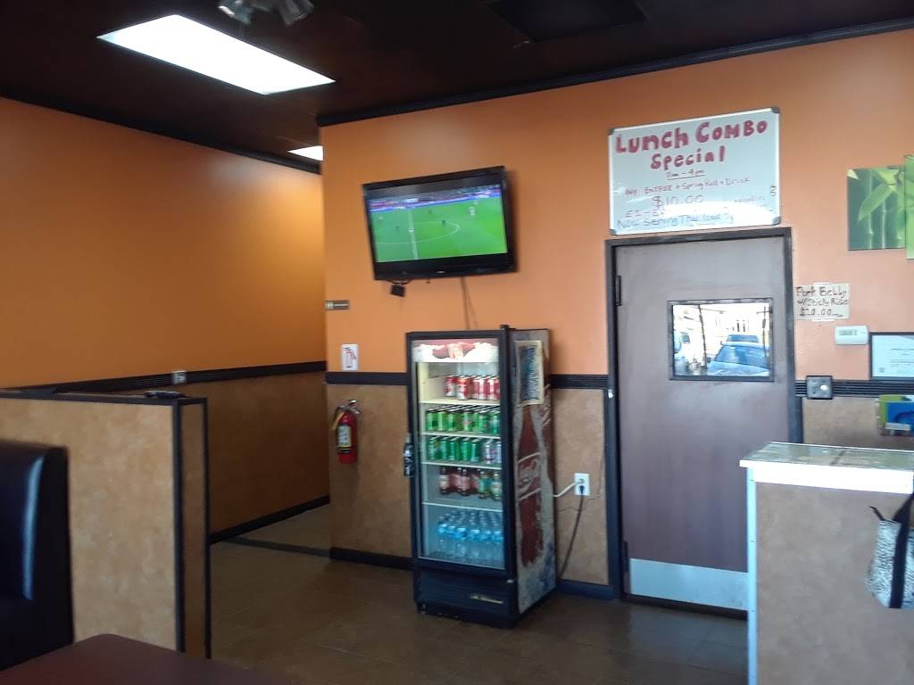 Bangkok City Thai Cuisine | restaurant | 16716 15 Mile Rd, Fraser, MI 48026, USA | 5869442474 OR +1 586-944-2474