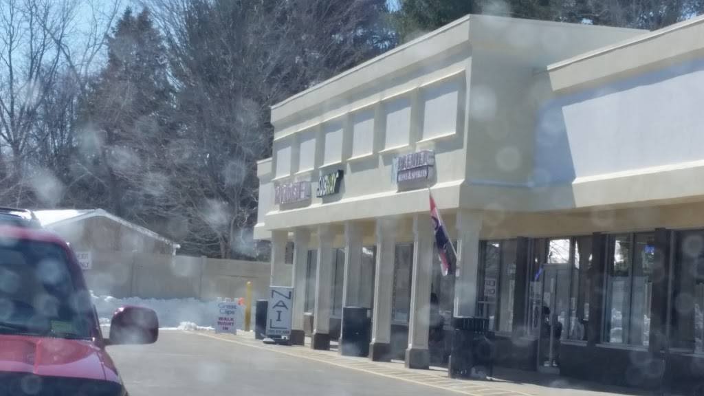 Subway | restaurant | 1031 S Main St, Cheshire, CT 06410, USA | 2032508225 OR +1 203-250-8225