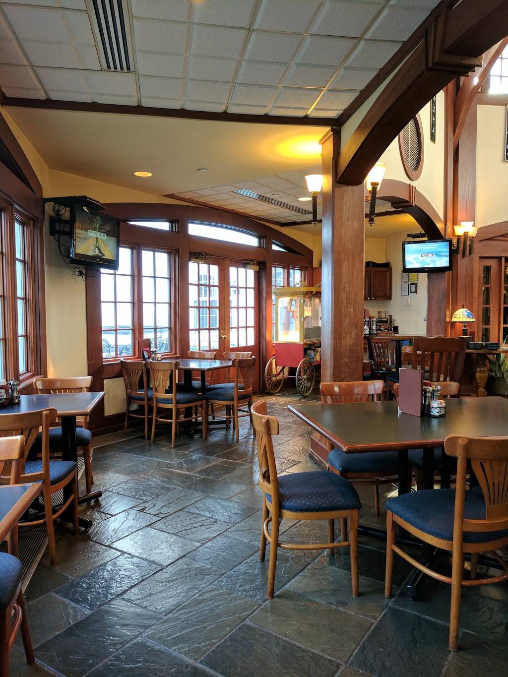 Whiskers | restaurant | 200 W Park Ave, State College, PA 16803, USA | 8148658580 OR +1 814-865-8580