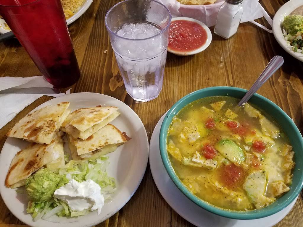 Garcias | restaurant | 403 S L B J Dr, San Marcos, TX 78666, USA | 5123530099 OR +1 512-353-0099