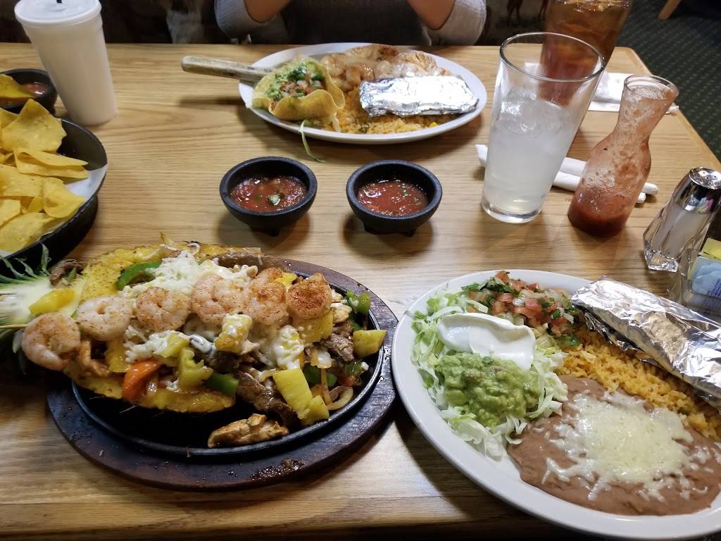 El Potrillo Restaurant | restaurant | 2301 N Main St, Hutchinson, KS 67502, USA | 6206649824 OR +1 620-664-9824