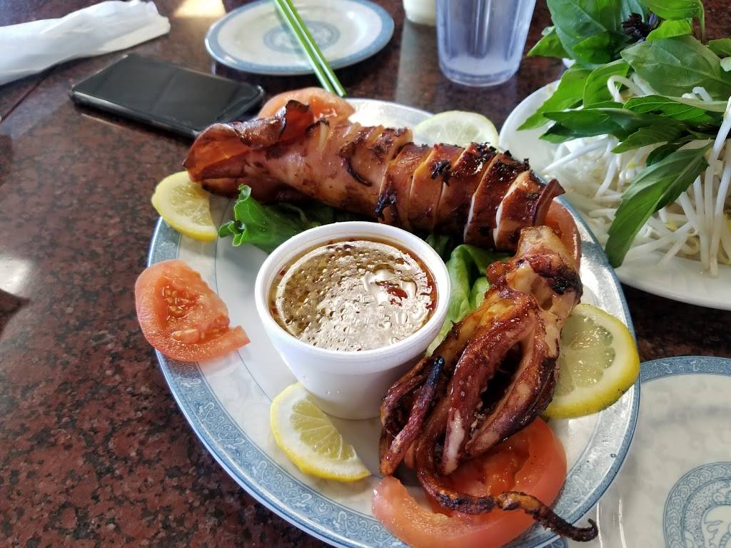 Pho Saigon Bay | restaurant | 1537 Howe Ave, Sacramento, CA 95825, USA | 9169221288 OR +1 916-922-1288