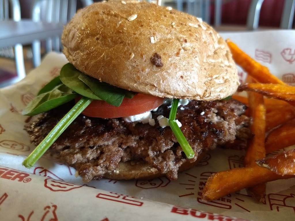 Smashburger | restaurant | 5870 W Thunderbird Rd, Glendale, AZ 85306, USA | 6024394050 OR +1 602-439-4050