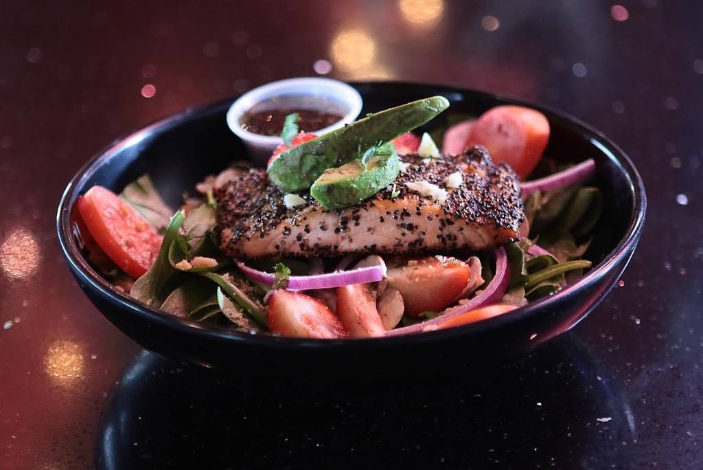 Buzzbrews Victory Park | restaurant | 2300 Victory Park Ln, Dallas, TX 75219, USA | 2148712301 OR +1 214-871-2301