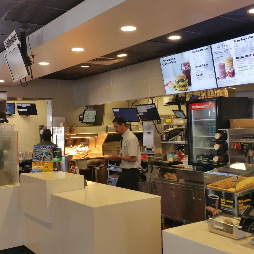 Del Taco | meal takeaway | 30607 CA-79, Temecula, CA 92592, USA | 9516934212 OR +1 951-693-4212