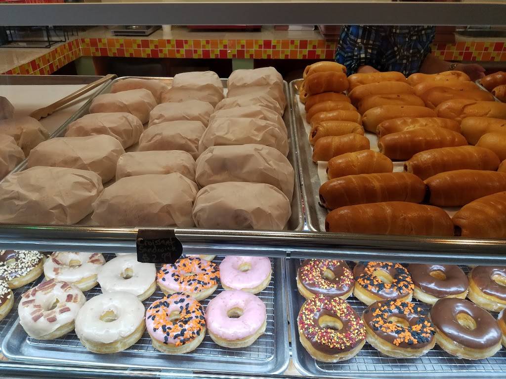 Simply Donuts | restaurant | 9005 Old Spanish Trail, Ocean Springs, MS 39564, USA | 2282384801 OR +1 228-238-4801