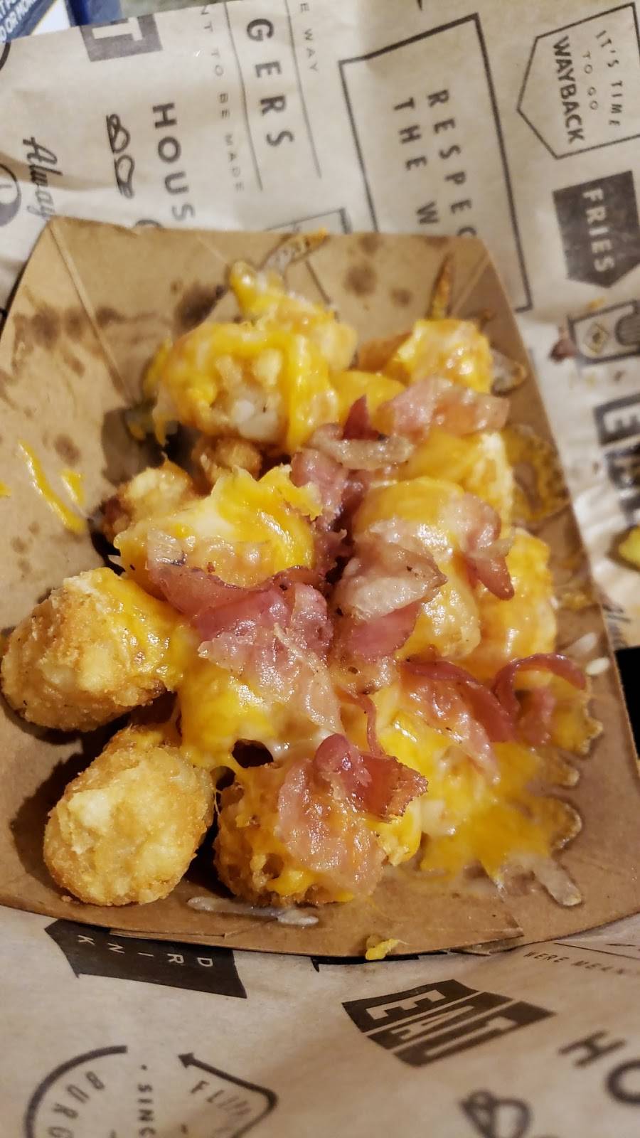 Wayback Burgers | restaurant | 1 Crystal Lake Rd, Groton, CT 06340, USA | 8604051091 OR +1 860-405-1091