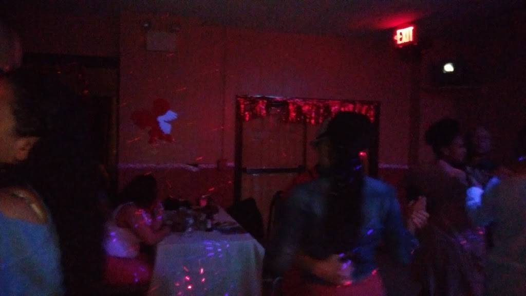 Nova Churrasqueira Restaurant | restaurant | 434 Broadway, Pawtucket, RI 02860, USA | 4013055905 OR +1 401-305-5905