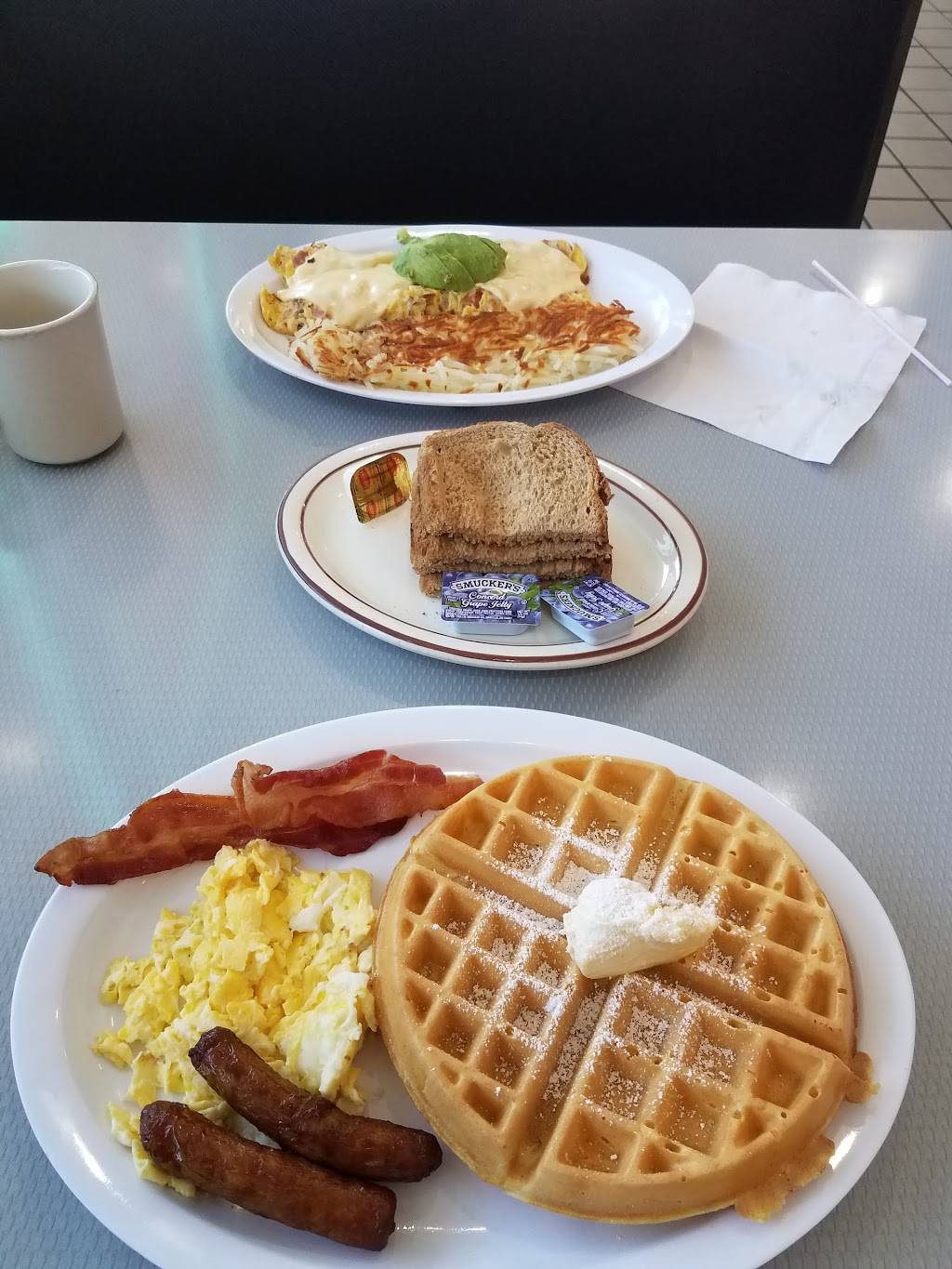 Fantastic Cafe | restaurant | 1727 17th St, Santa Ana, CA 92705, USA | 7145417997 OR +1 714-541-7997