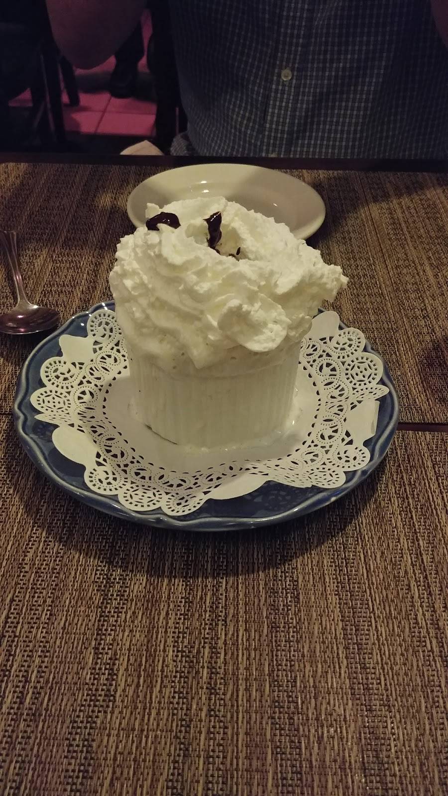 Bistro Le Crillon | restaurant | 2523 Eastbluff Dr, Newport Beach, CA 92660, USA | 9496408181 OR +1 949-640-8181