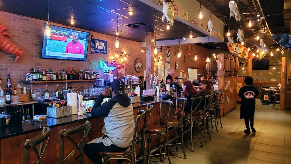 Mr. and Mrs. Crab | restaurant | 1251 E Fowler Ave, Tampa, FL 33612, USA | 8135708885 OR +1 813-570-8885