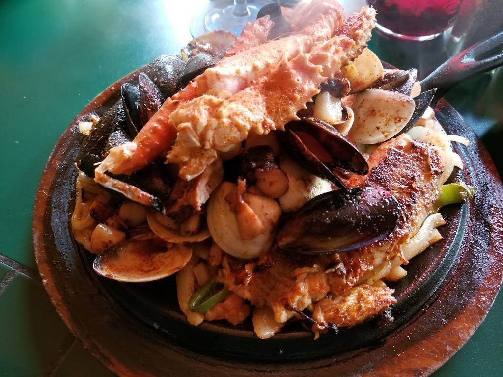 La Hacienda Santa Fe | restaurant | 811 S 3rd St, Renton, WA 98057, USA | 4252280882 OR +1 425-228-0882