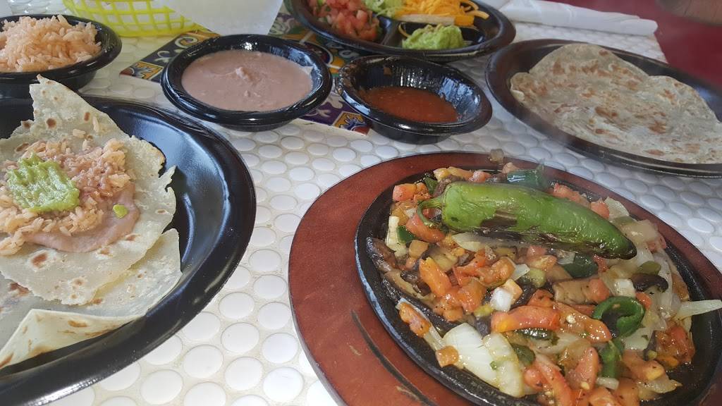 Fajita Petes - Memorial | meal delivery | 8800 Katy Fwy, Houston, TX 77024, USA | 2819744945 OR +1 281-974-4945