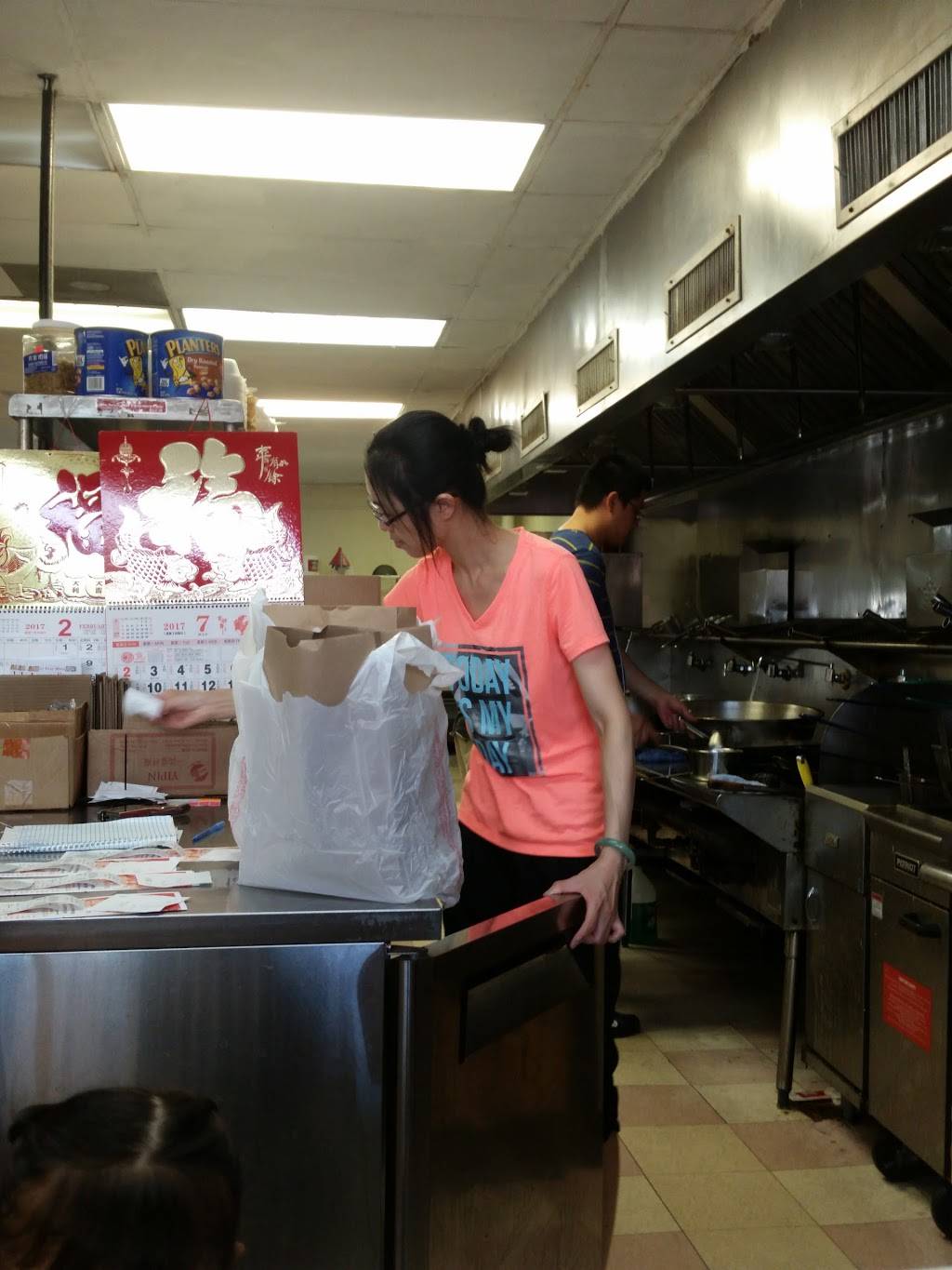 Lucky Star | restaurant | 6002 Oleander Dr, Wilmington, NC 28409, USA | 9103957063 OR +1 910-395-7063