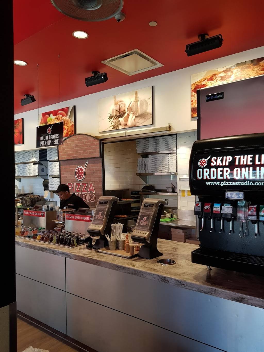 Pizza Studio | restaurant | 528 Gateway Dr, Brooklyn, NY 11239, USA | 7189641101 OR +1 718-964-1101